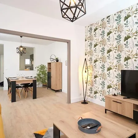 Maison 2 Chambres, Jardin *