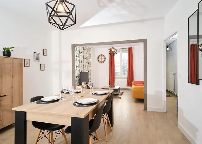 Maison 2 Chambres, Jardin Hébergement de vacances Rethel